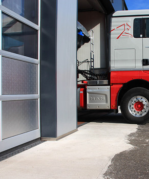 ACO Referenz: Monoblock Entwässerungsrinne beim Mercedes Autohaus