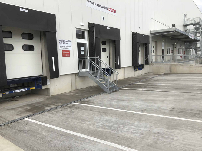 ACO Österreich Referenz XXXLutz Lager Bild7