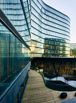 ACO Referenz Erste Campus: Gartendeck und Innenhof