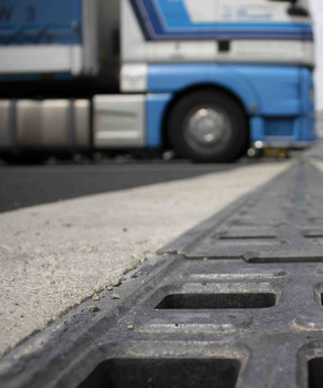 ACO-Referenz-REWE-Zentrallager-StVeit-Bild-04